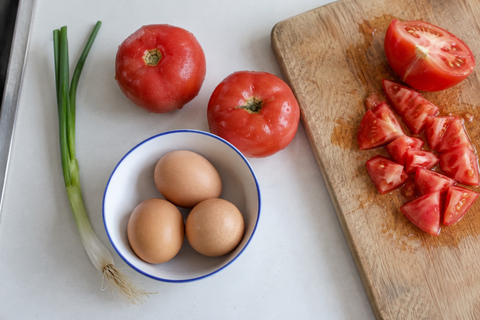 番茄、鸡蛋与葱 / Tomatoes, eggs and scallion
